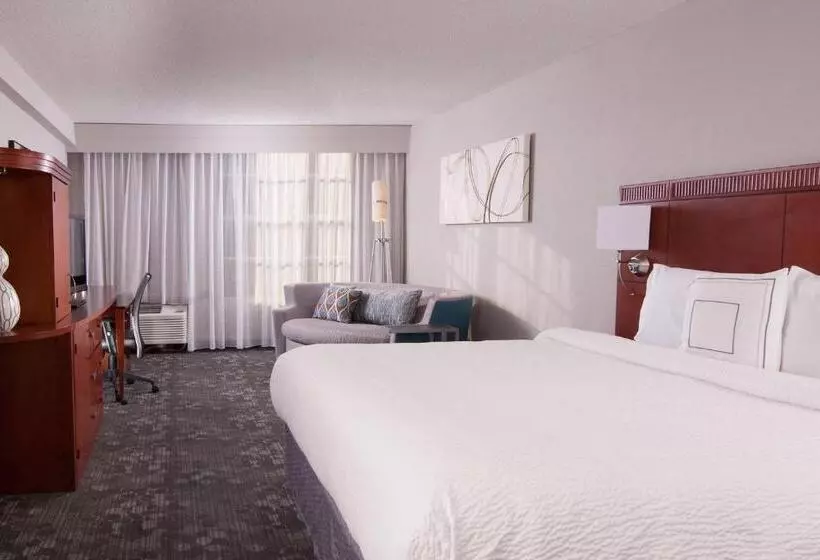 اتاق استاندارد با تخت بزرگ, Courtyard Miami Coral Gables