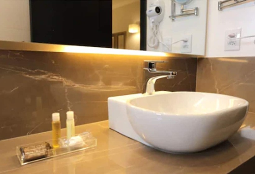 스탠다드 룸 더블 침대 2개, Oasis Plaza