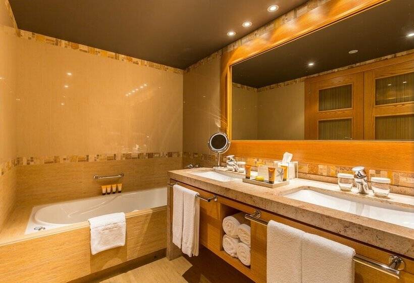 سوئیت جونیور پریمیوم, Sport Hotel Hermitage & Spa