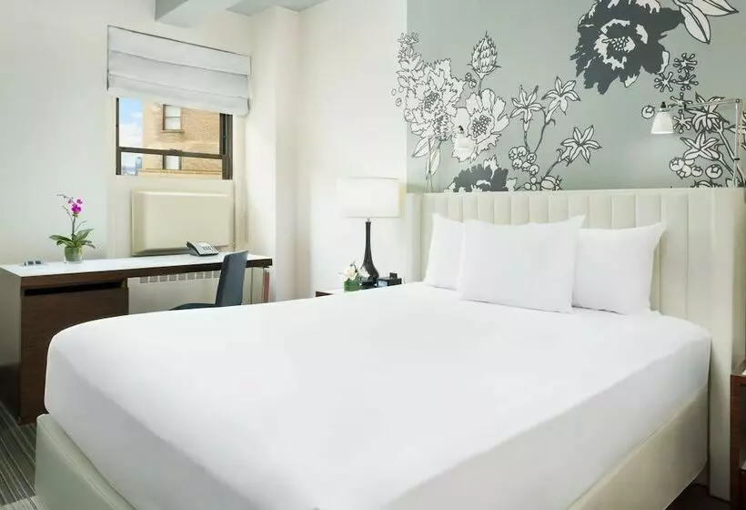 Executive-huone, Stewart