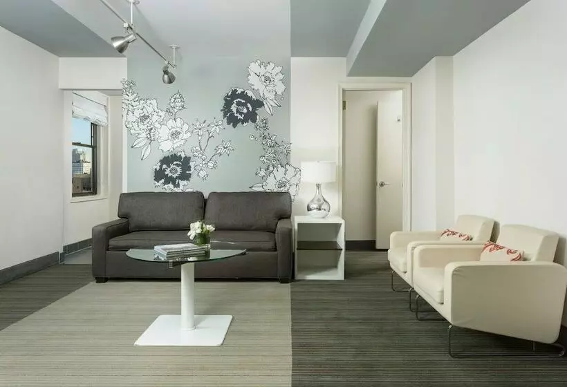 Standard-huone, Stewart