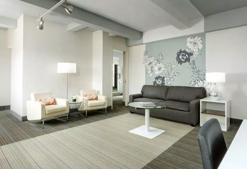 Standard-huone, Stewart