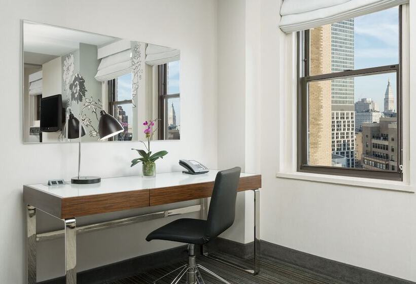 行政房间, Stewart