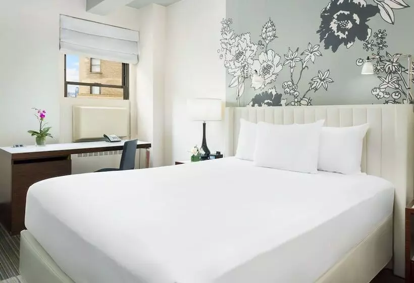 Executive-huone, Stewart