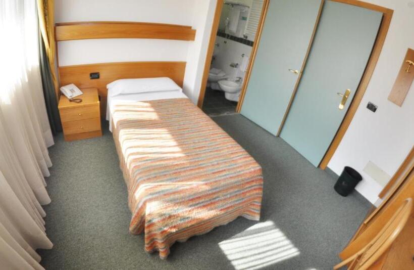 غرفة قياسية فردية, Liberty Hotel Malé