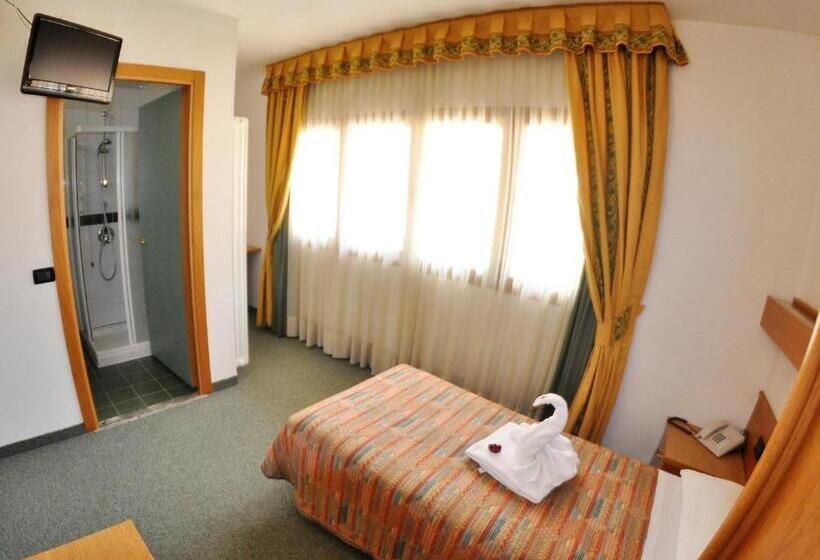 Номер Стандарт Индивидуальный, Liberty Hotel Malé