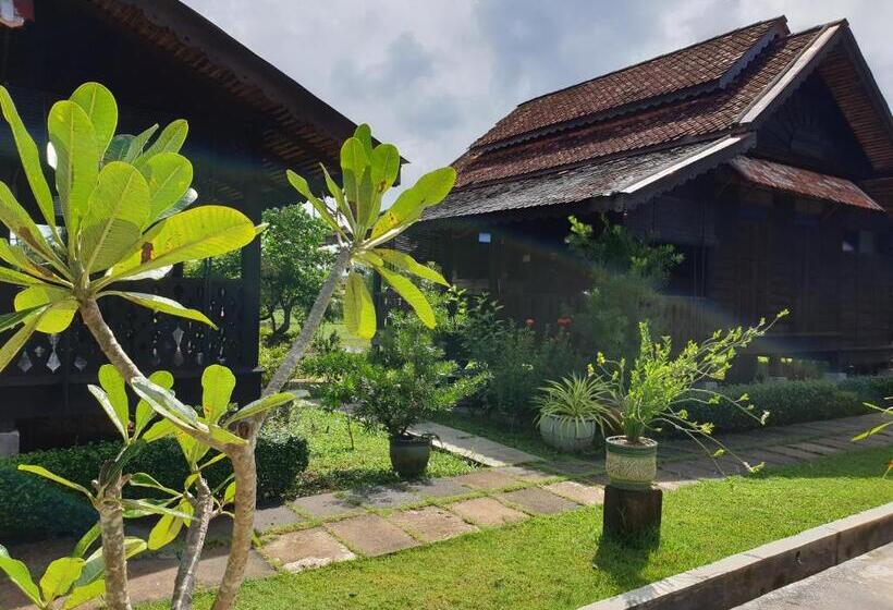 带阳台的三人标准间, Tanabendang Banglos