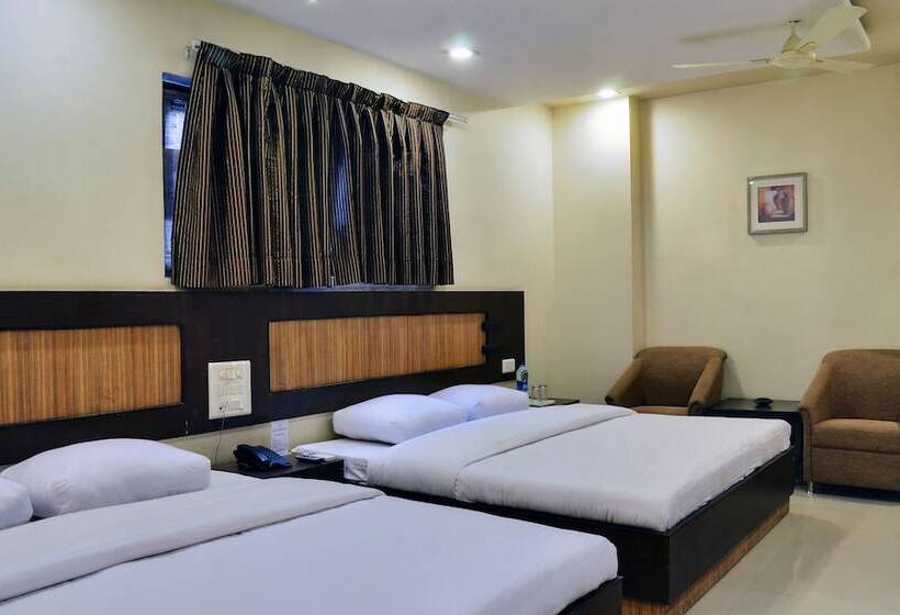 デラックスの4人部屋, Shanti Palace