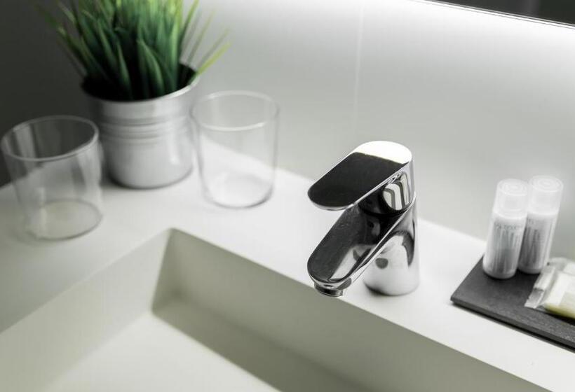 Номер Стандарт, Arc La Rambla