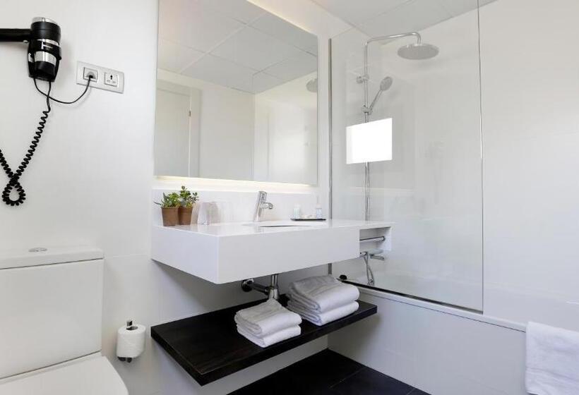 Номер Стандарт Трехместный, Arc La Rambla