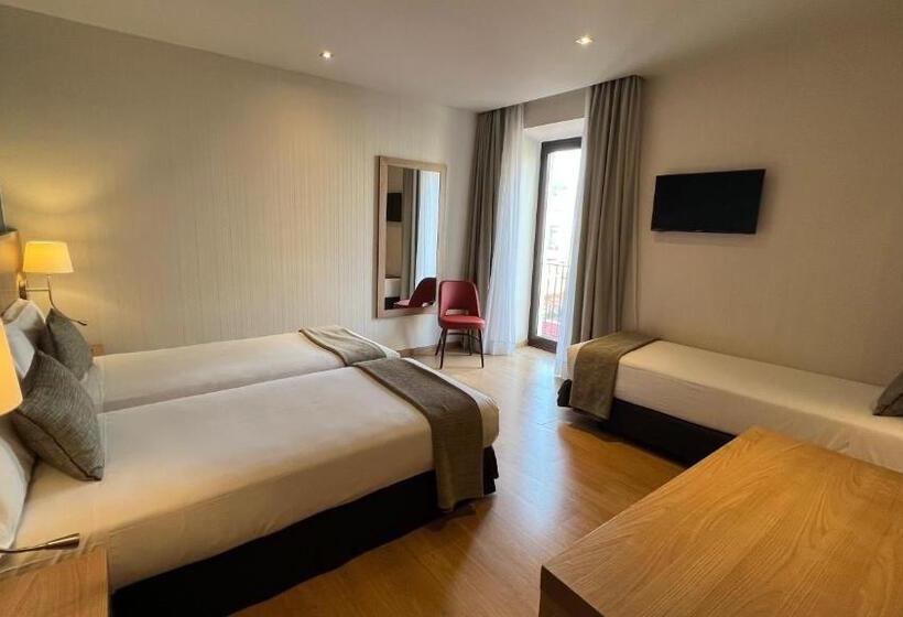 Номер Стандарт Трехместный, Arc La Rambla