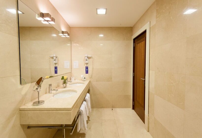 اتاق خانوادگی, Bracara Augusta