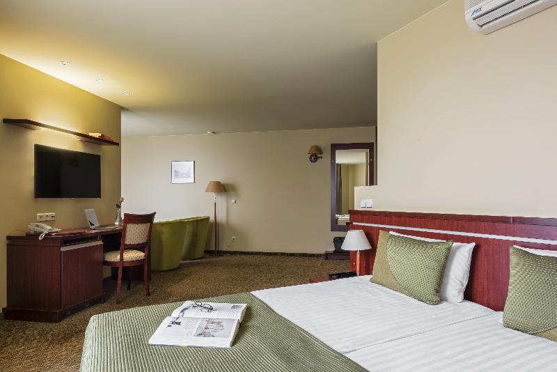 سوییت جونیور, Congress