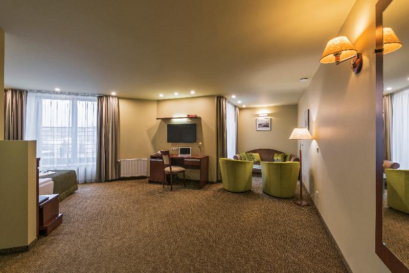 سوییت جونیور, Congress