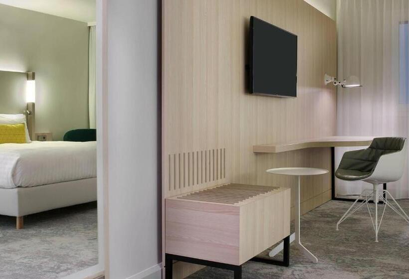 غرفة سوبيريور سرير كينج, The Jangle Hotel   Paris   Charles De Gaulle   Airport