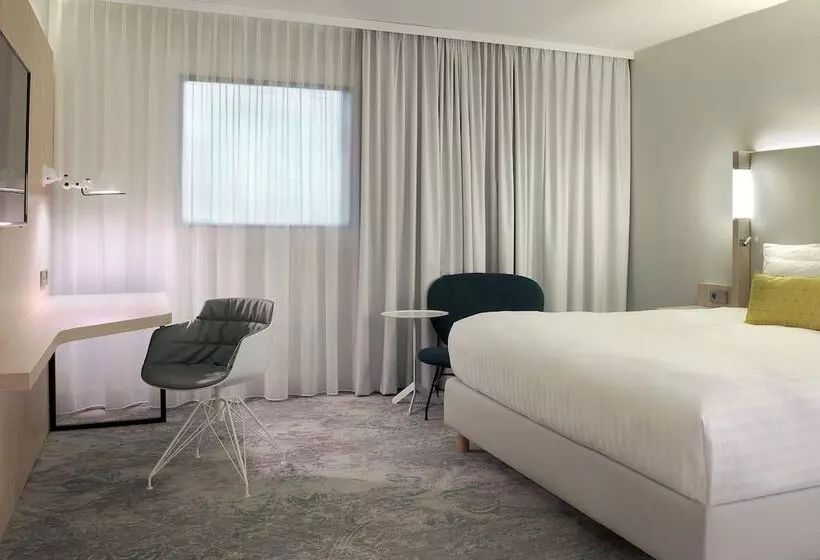 اتاق لوکس, The Jangle Hotel   Paris   Charles De Gaulle   Airport