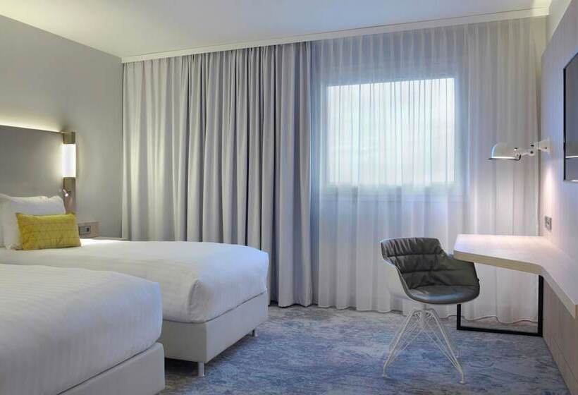 Номер Deluxe, The Jangle Hotel   Paris   Charles De Gaulle   Airport