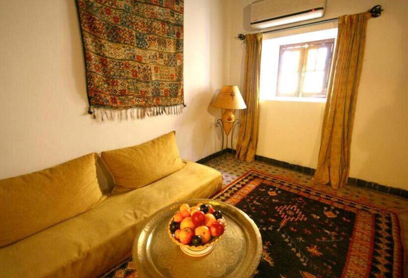 سوییت جونیور, Riad El Ghalia