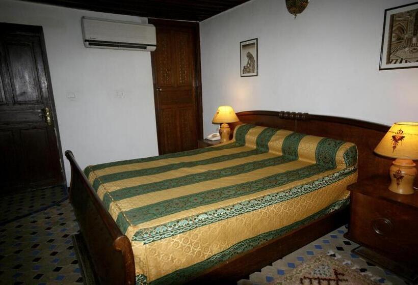 سوییت جونیور, Riad El Ghalia