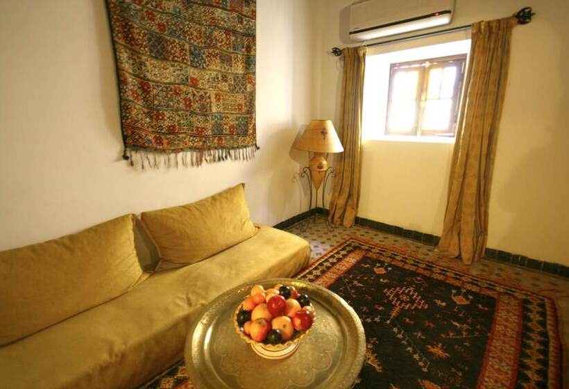 سوییت جونیور, Riad El Ghalia