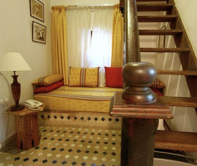 سوییت جونیور, Riad El Ghalia