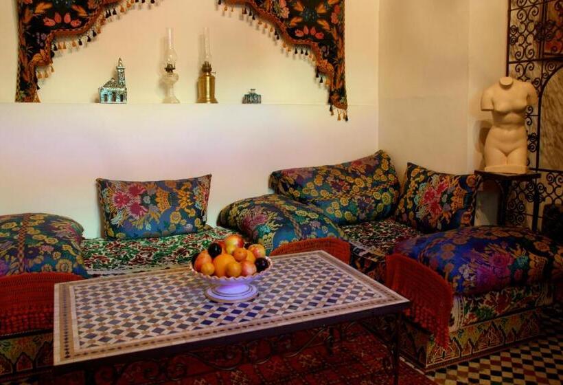 سوییت سوپریور, Riad El Ghalia