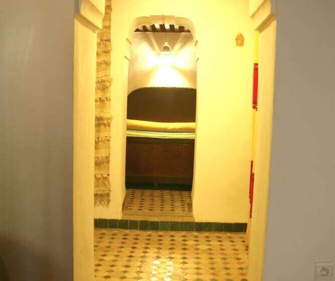 سوییت جونیور, Riad El Ghalia