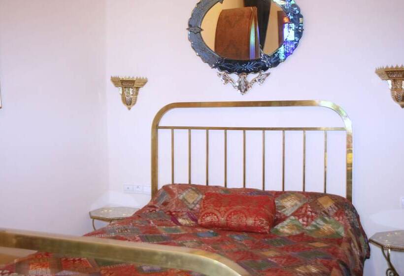 سوئیت رویال, Riad El Ghalia