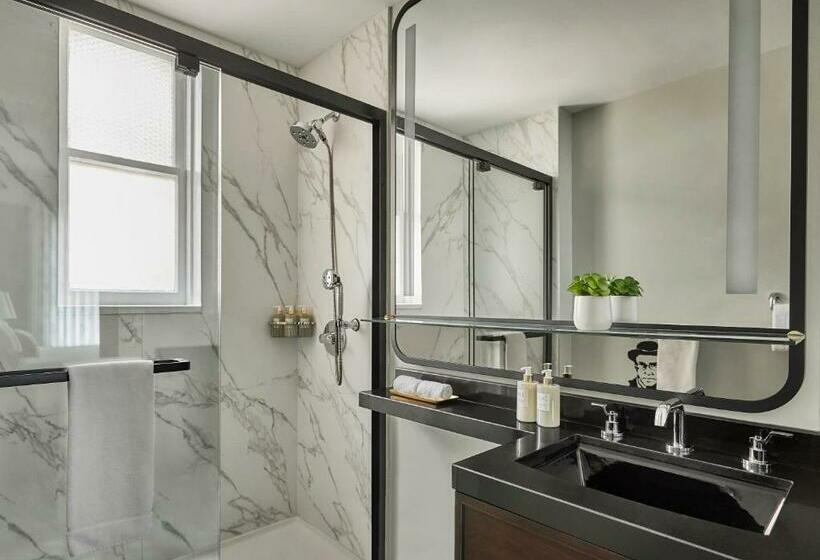 غرفة ديلوكس, Emblem San Francisco