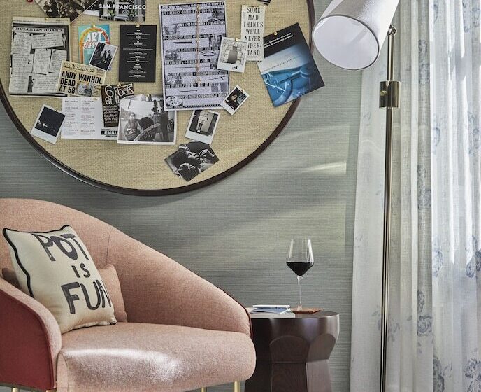 غرفة ديلوكس, Emblem San Francisco