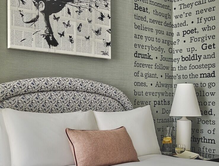 غرفة ديلوكس, Emblem San Francisco