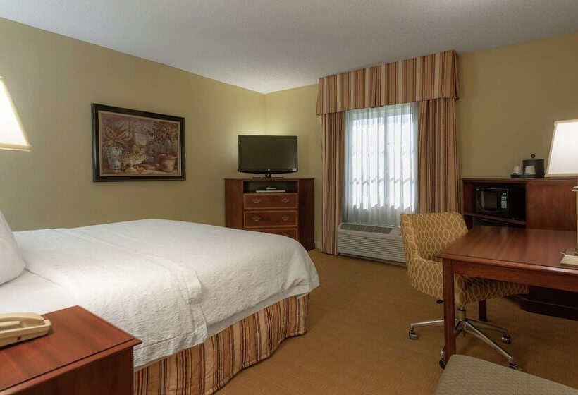 Номер Executive, Hampton Inn & Suites Vicksburg