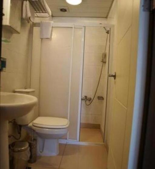 اتاق استاندارد سه نفره, Kucuk Velic