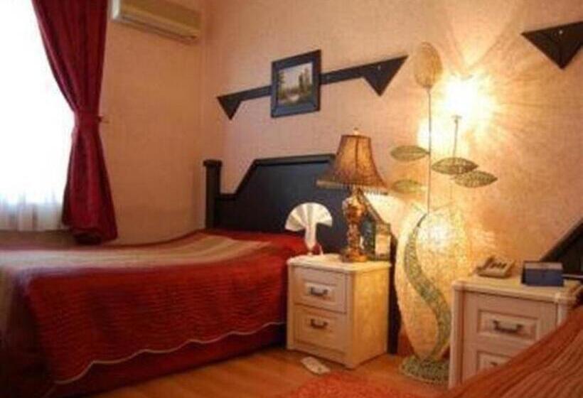 اتاق اکونومی یک تخته, Kucuk Velic