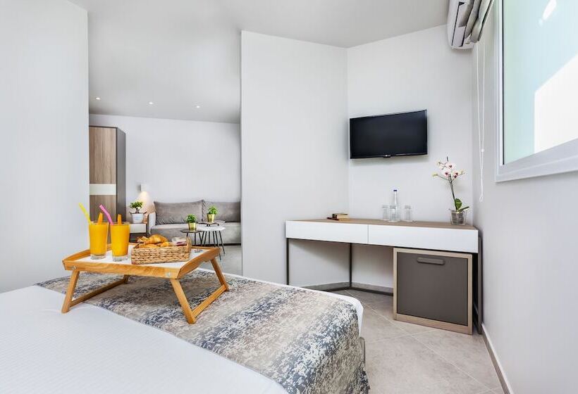 이그제큐티브 패밀리룸, Kriopigi