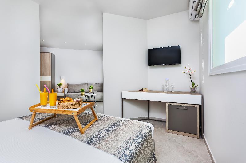 이그제큐티브 패밀리룸, Kriopigi