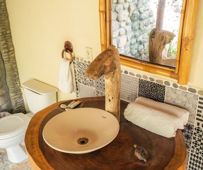 بانگلوی استاندارد 2 خوابه, Punta Teonoste