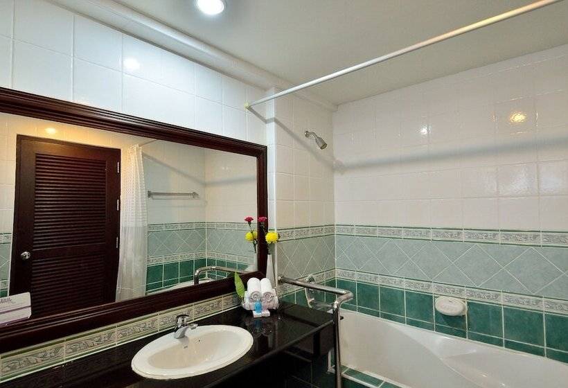 家庭间, Samui First House