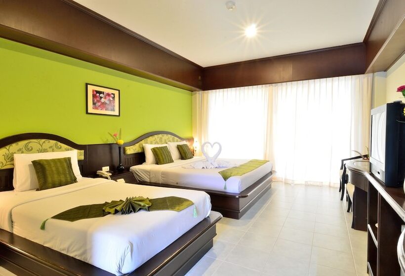 豪华三人间, Samui First House