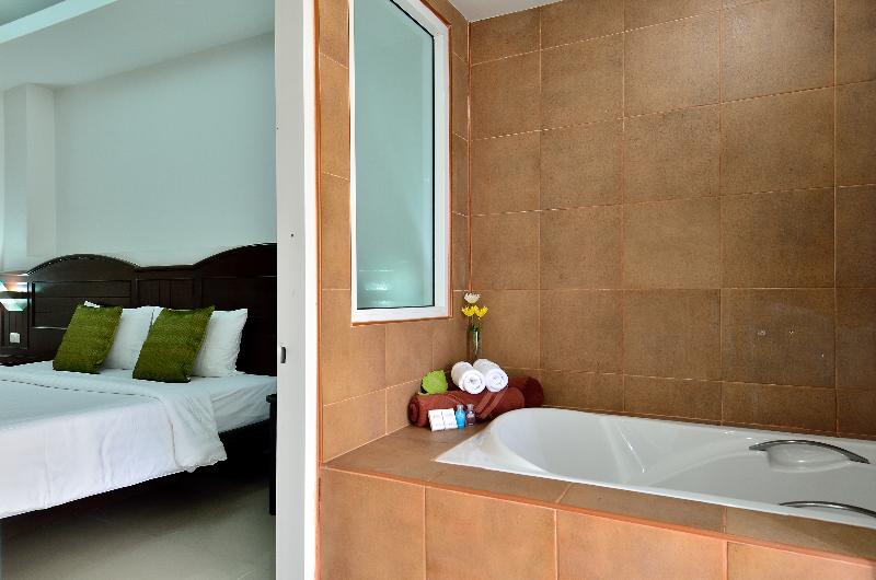 标准间, Samui First House
