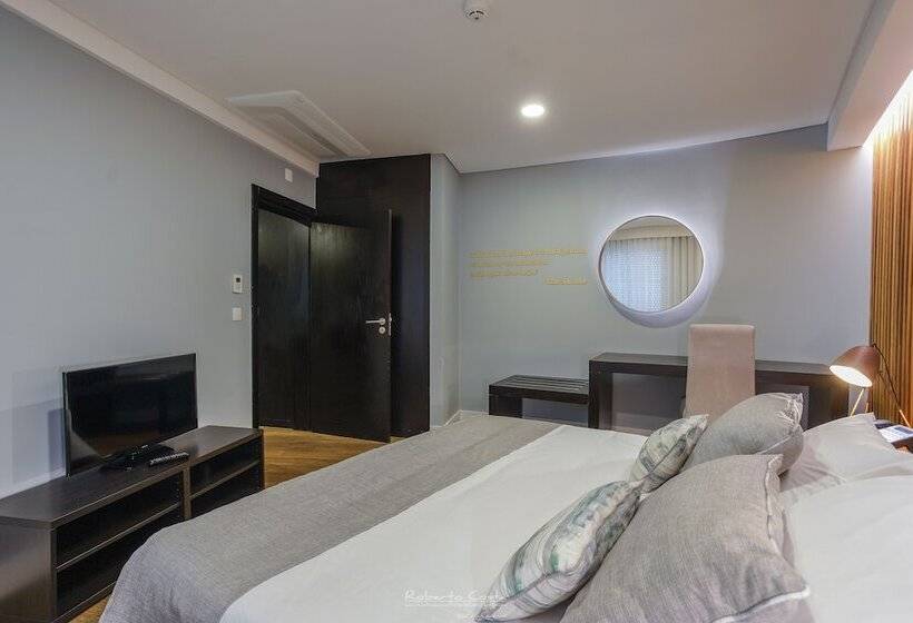 اتاق استاندارد, Teresinha