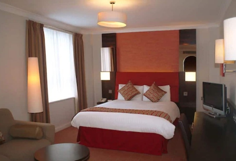 Camera Familiare, The Dragon