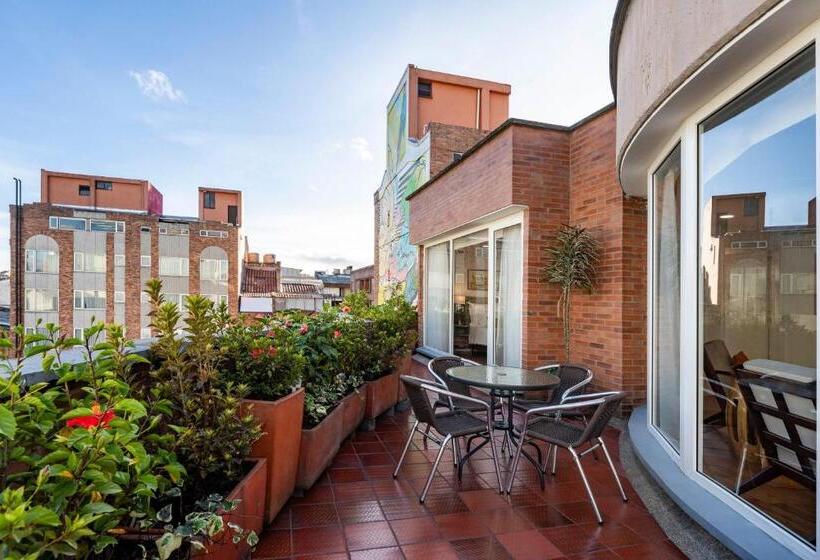 1 Bedroom Apartment with Balcony