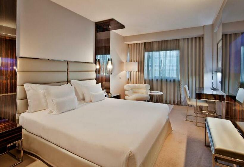 اتاق لوکس, Altis Grand