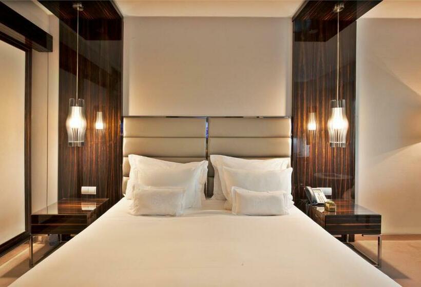 اتاق لوکس, Altis Grand