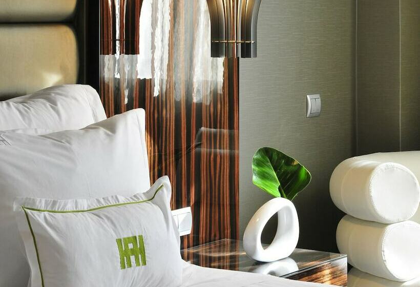 اتاق لوکس, Altis Grand