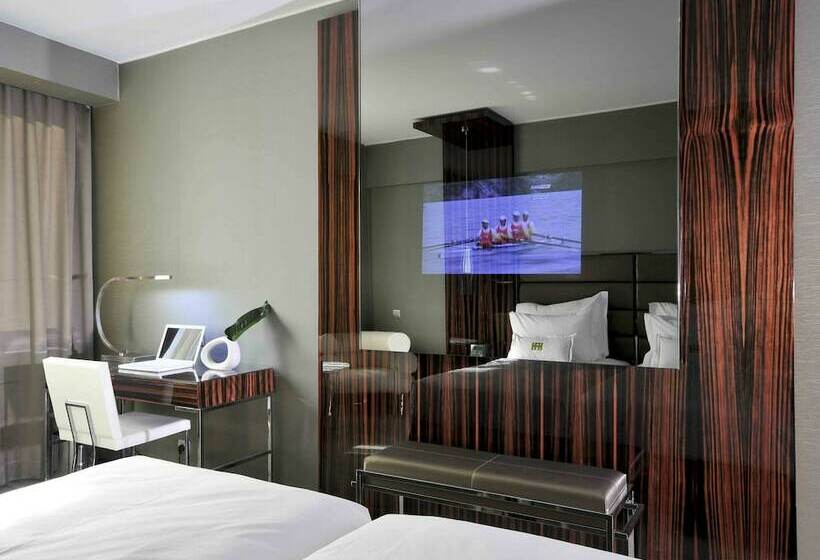 اتاق لوکس, Altis Grand