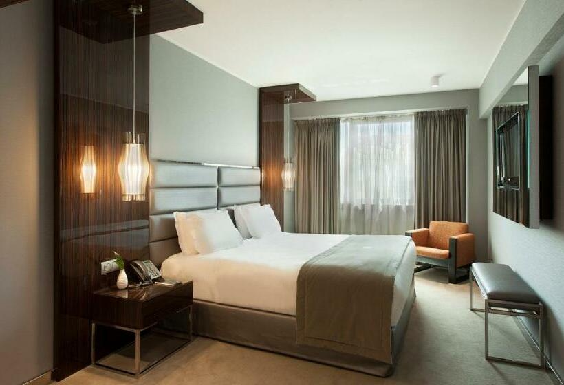 سوییت خانوادگی, Altis Grand