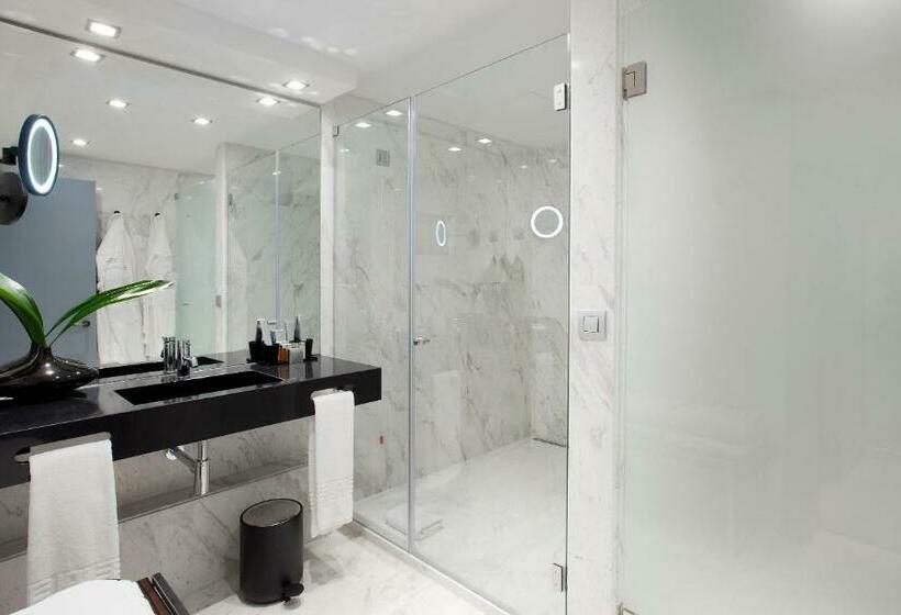 سوییت خانوادگی, Altis Grand