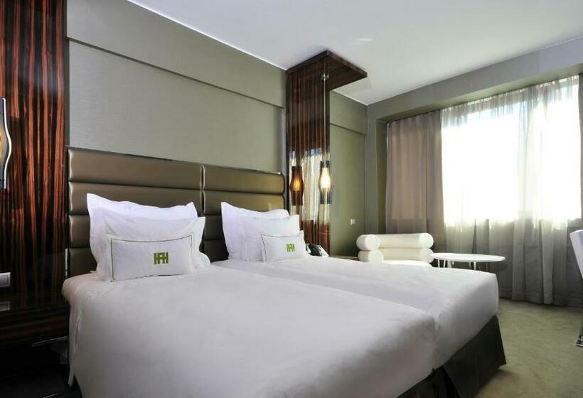 اتاق لوکس یک تخته, Altis Grand